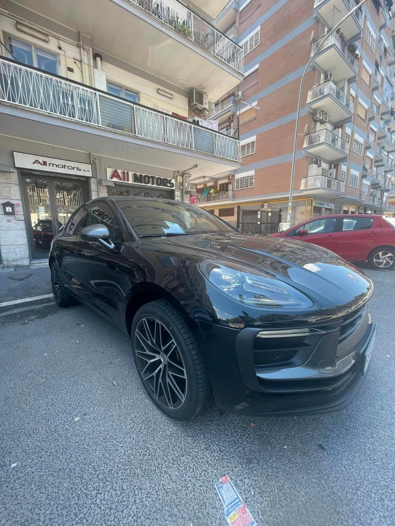 PORSCHE Macan Image 6